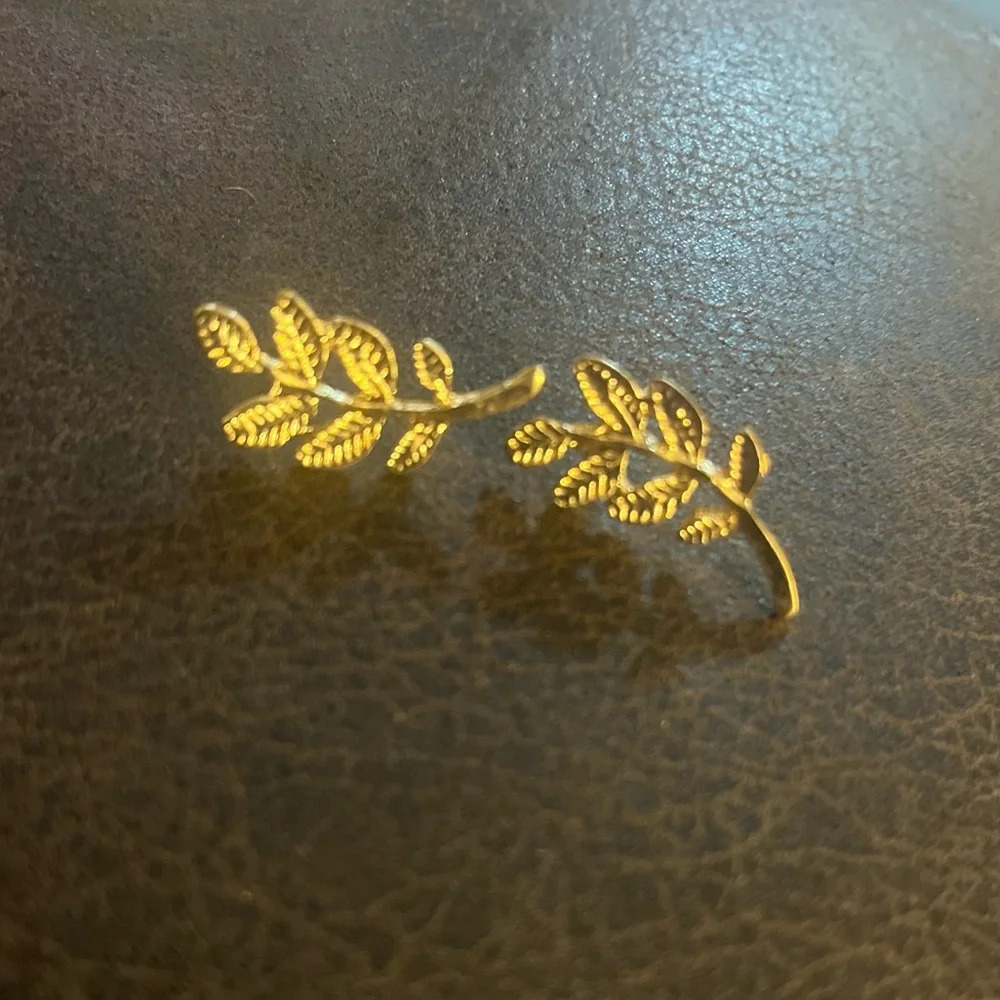 New! Gold Leaf Earrings